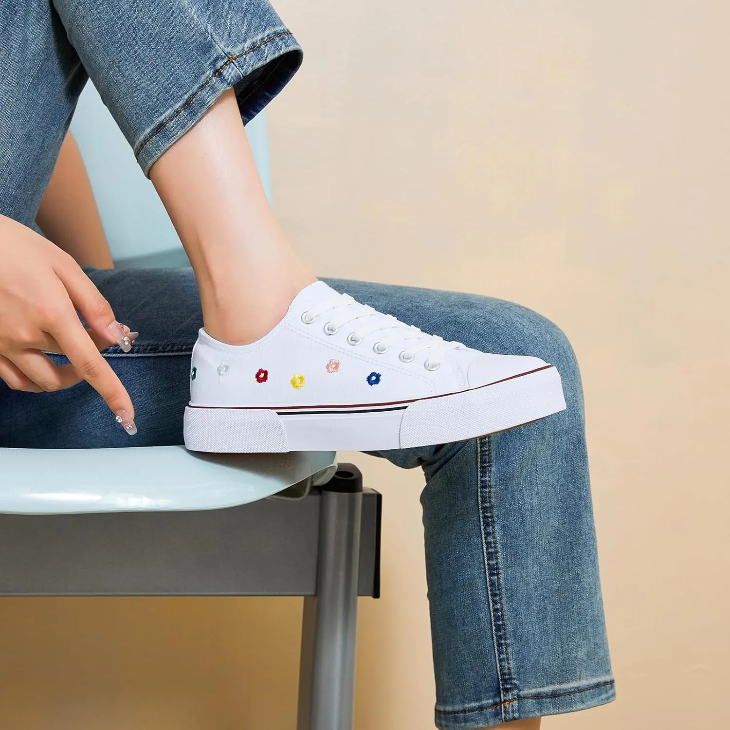 hash bubbie White Sneakers for Women Low Top Canvas Shoes Womens Canvas Sneakers Women's Fashion Sneakers Slip on Casual Tennis Shoes