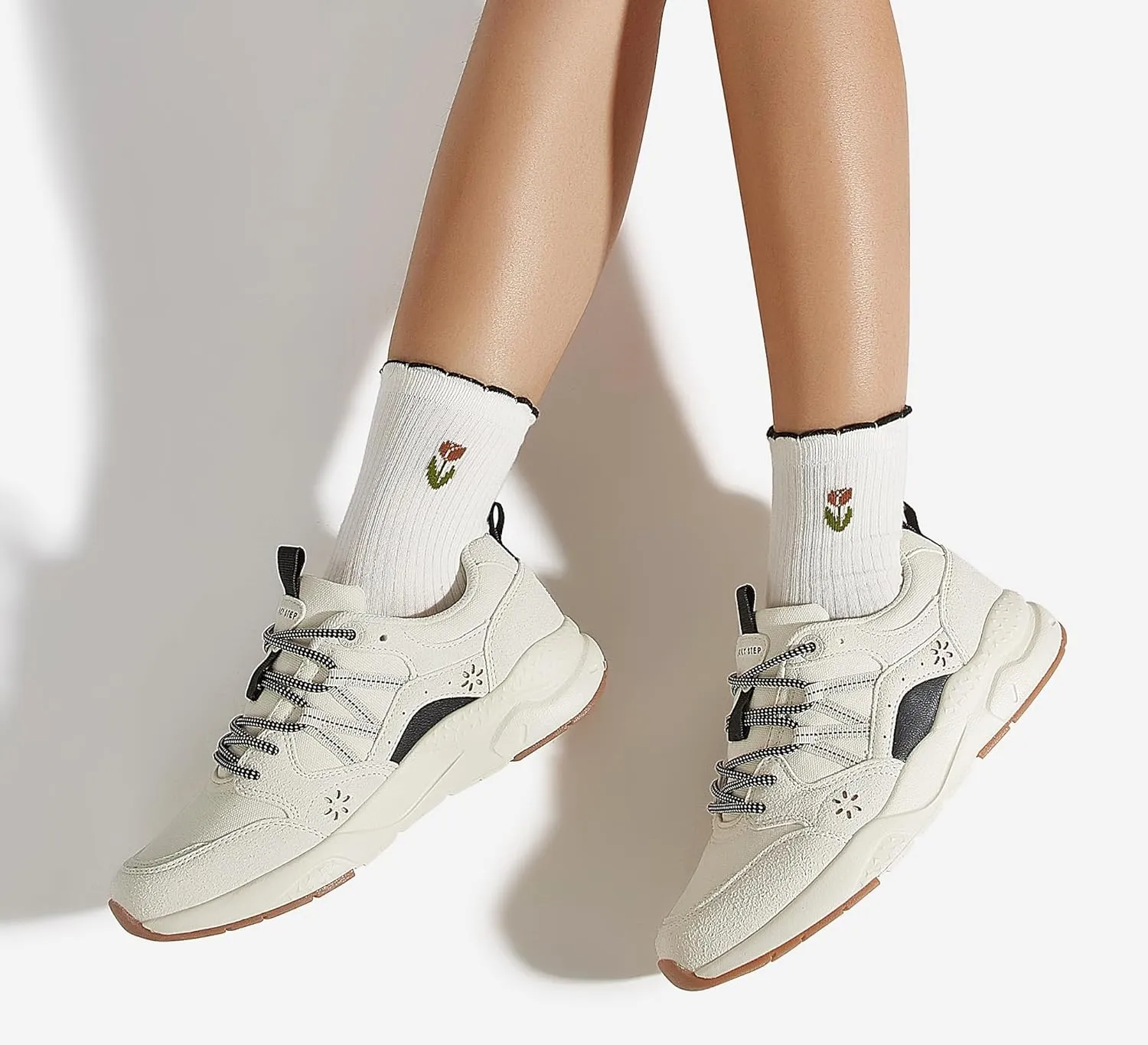 LUCKY STEP Women's Platform Fashion Sneakers Classic Casual Walking Shoes Running Trendy Travel Tennis Colorful Footwear