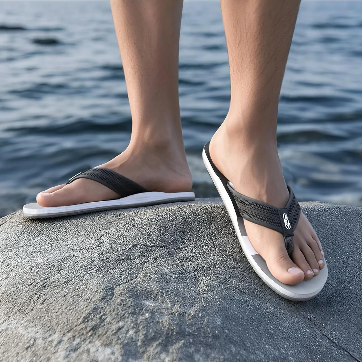Men's Flip Flops with Arch Support - Lightweight Waterproof Sandals,Comfortable Slides for Beach
