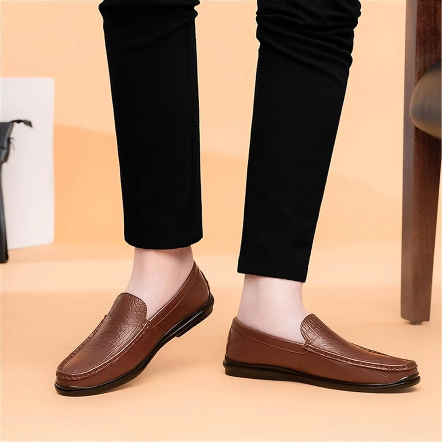 Men's Loafers Shoes Round Toe Genuine Leather Crocodile Print Loafer Shoes Flexible Anti-Slip Resistant Walking Outdoor Slip On