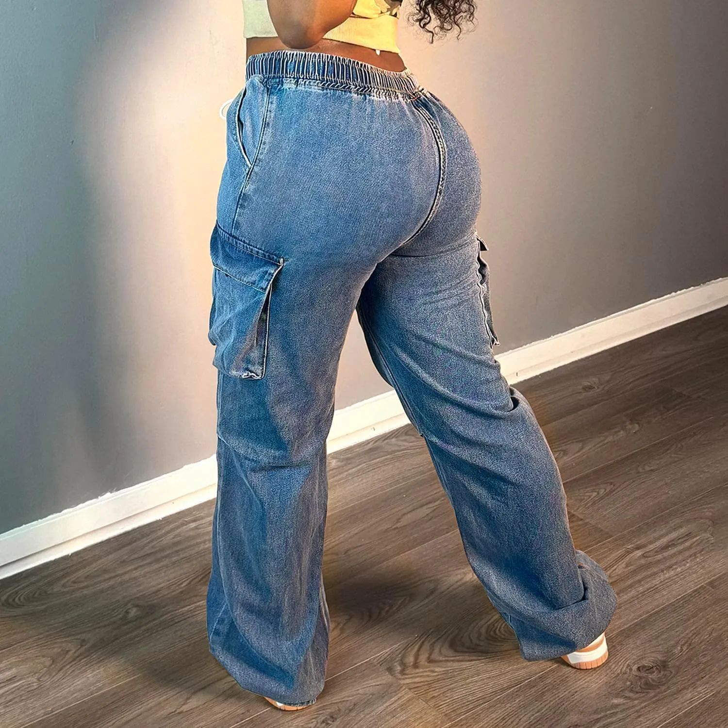 Mid Rise Cargo Jeans Women Elastic Waist Stretch Wide Leg Denim Pants with Pockets Baggy Streetwear Pants y2k