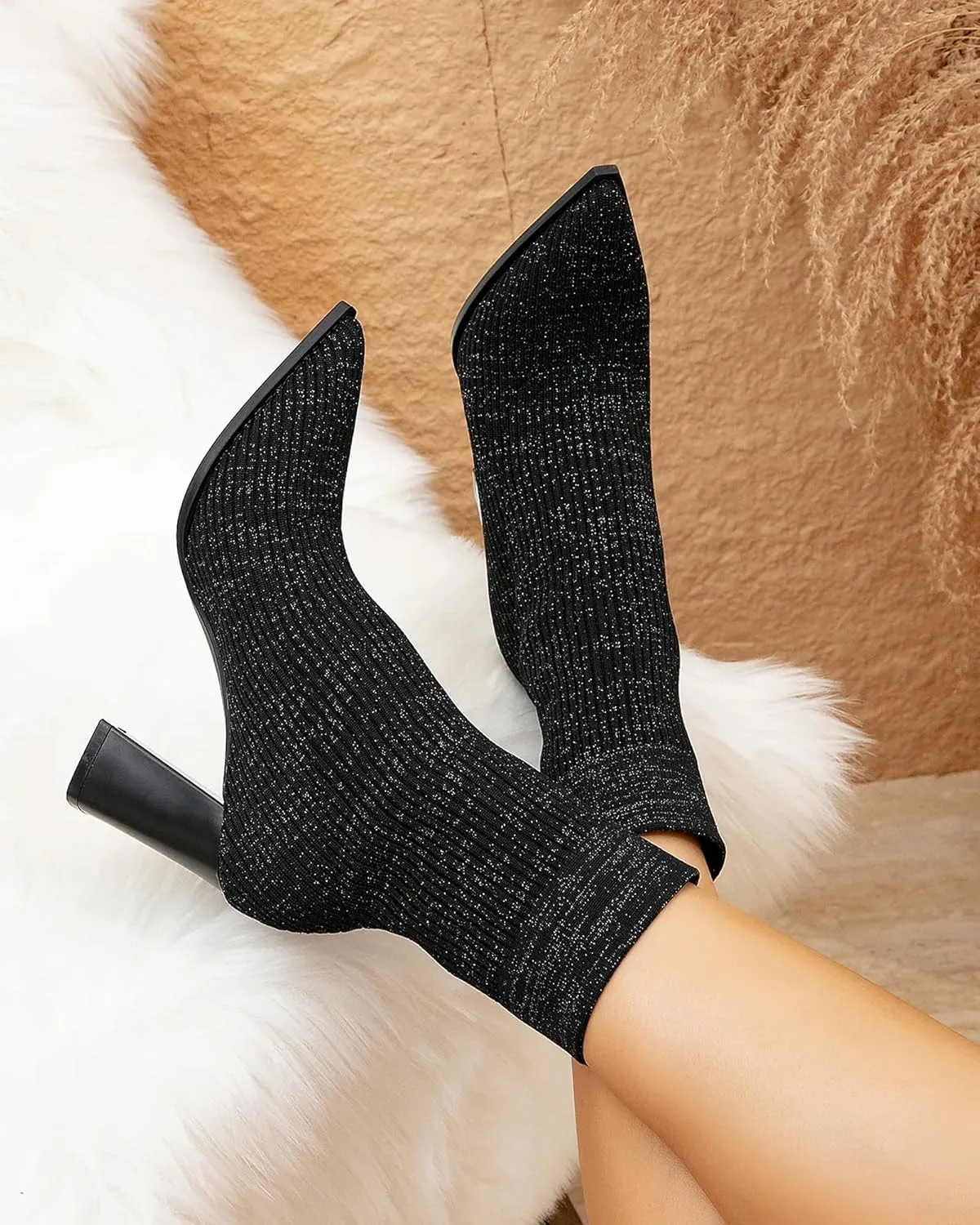 Mousse FIT Women’s Minimalist Pointed Toe Chunky Heeled Ankle Boots