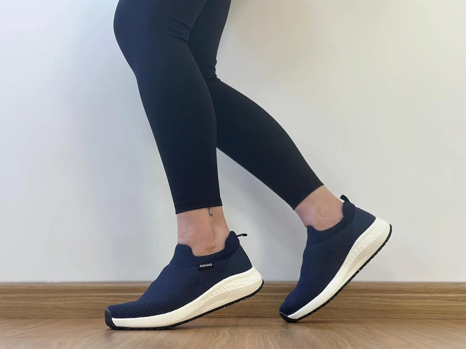 Non Slip Shoes for Women Food Service Slip On Waterproof Work Shoes for Kitchen Chef Restaurant Breathable Lightweight Walking Sneakers Nurse Hospital
