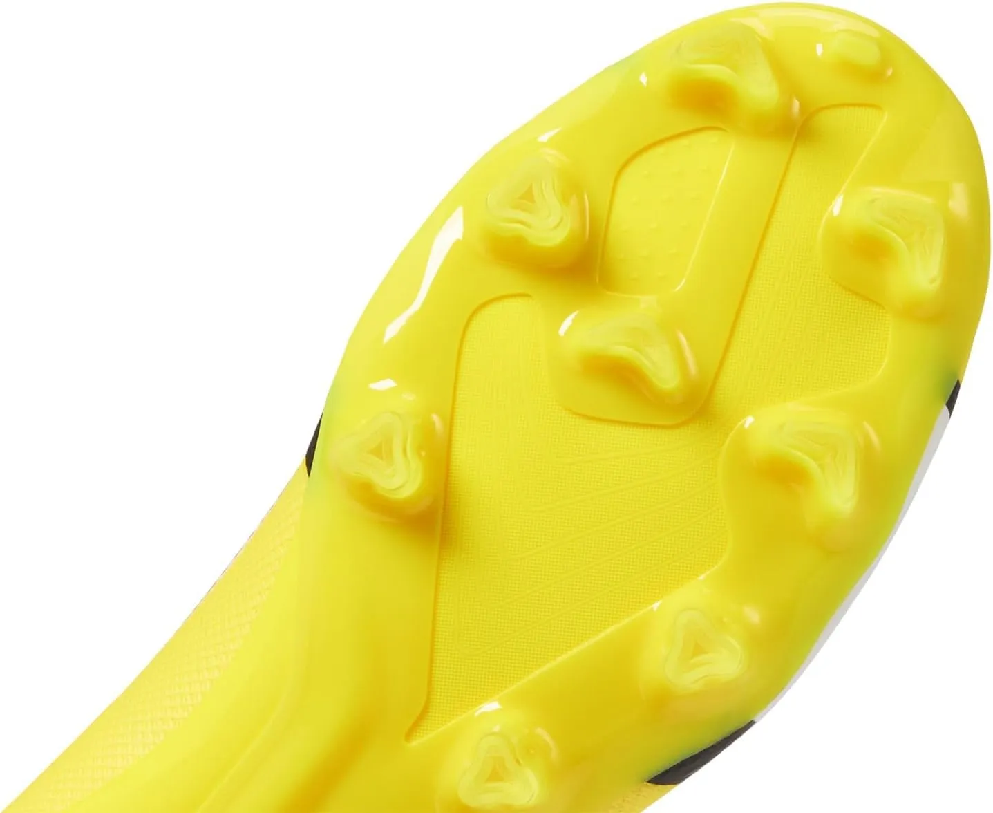 PUMA Men's Ultra Match Fg Soccer Shoes