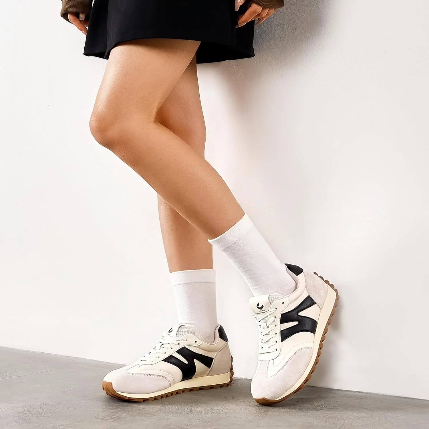 somiliss Wide Toe Sneakers for Women Breathable Fabric Leather Suede Upper Non-Slip PU TPR Outsole Walking Shoes Tennis Running Fashion Sneakers