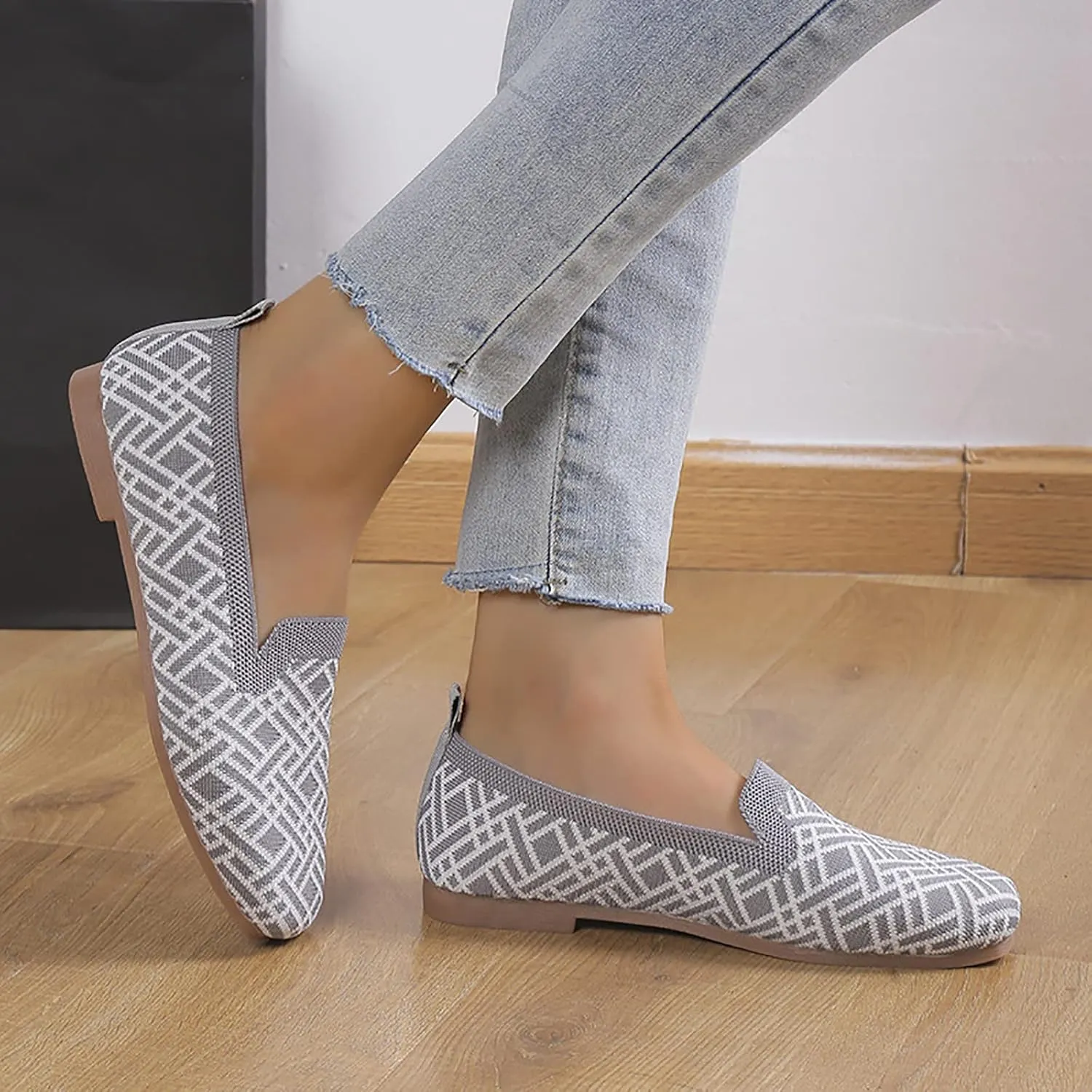 Women's Ballet Flats Slip On Square Toe Casual Loafers Lightweight Comfort Travel Shoes Low Heel Dress Shoes
