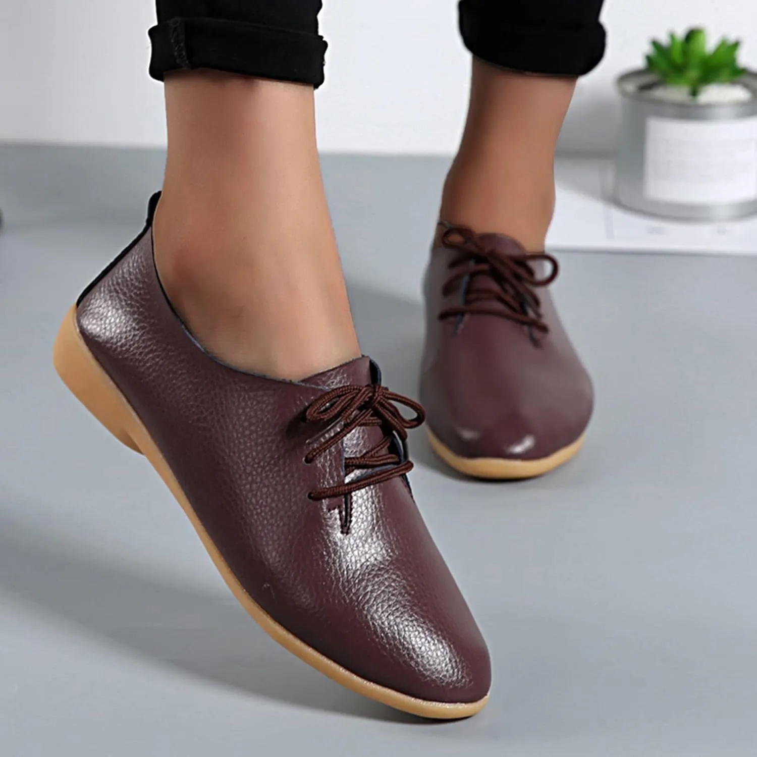 Women's Leather Lace Up Oxfords Sneakers Comfortable Slip-On Business Shoes Lightweight Breathable Sneakers Dressy Low Heel Walking Shoes