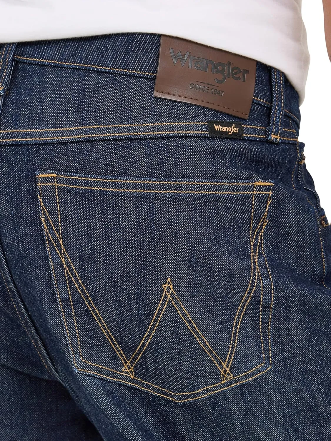 Wrangler Men's Free to Stretch Relaxed Fit Bootcut Jean